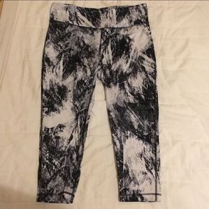 Black and white 90 degrees leggings